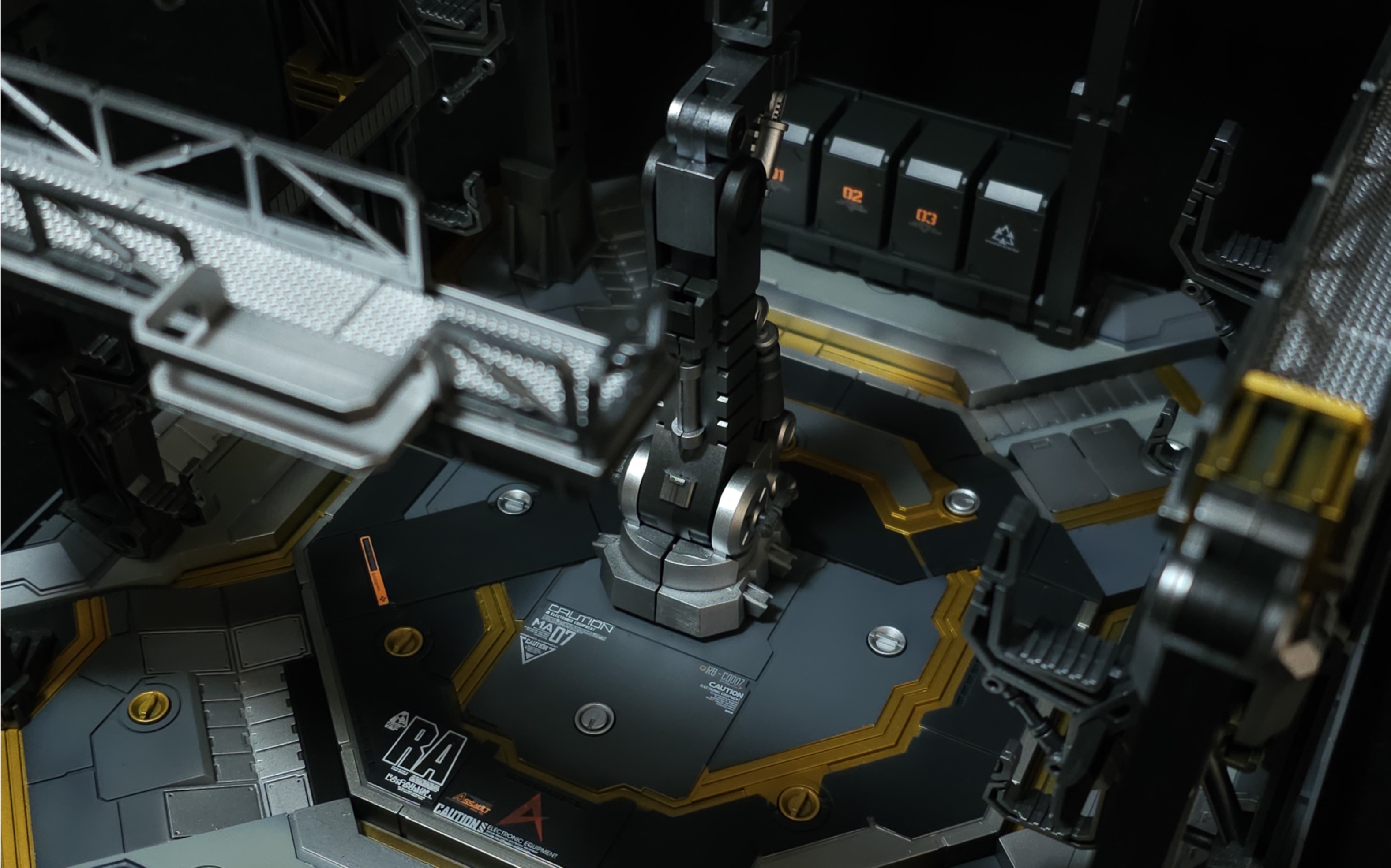 高达1/100地台场景喷涂