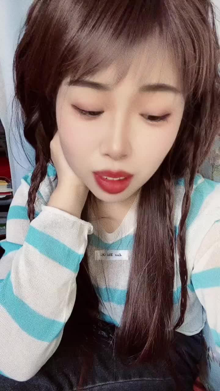 过好自己的生活不必仰望别人抖音小助手浅浅的笑而不语允许自己做