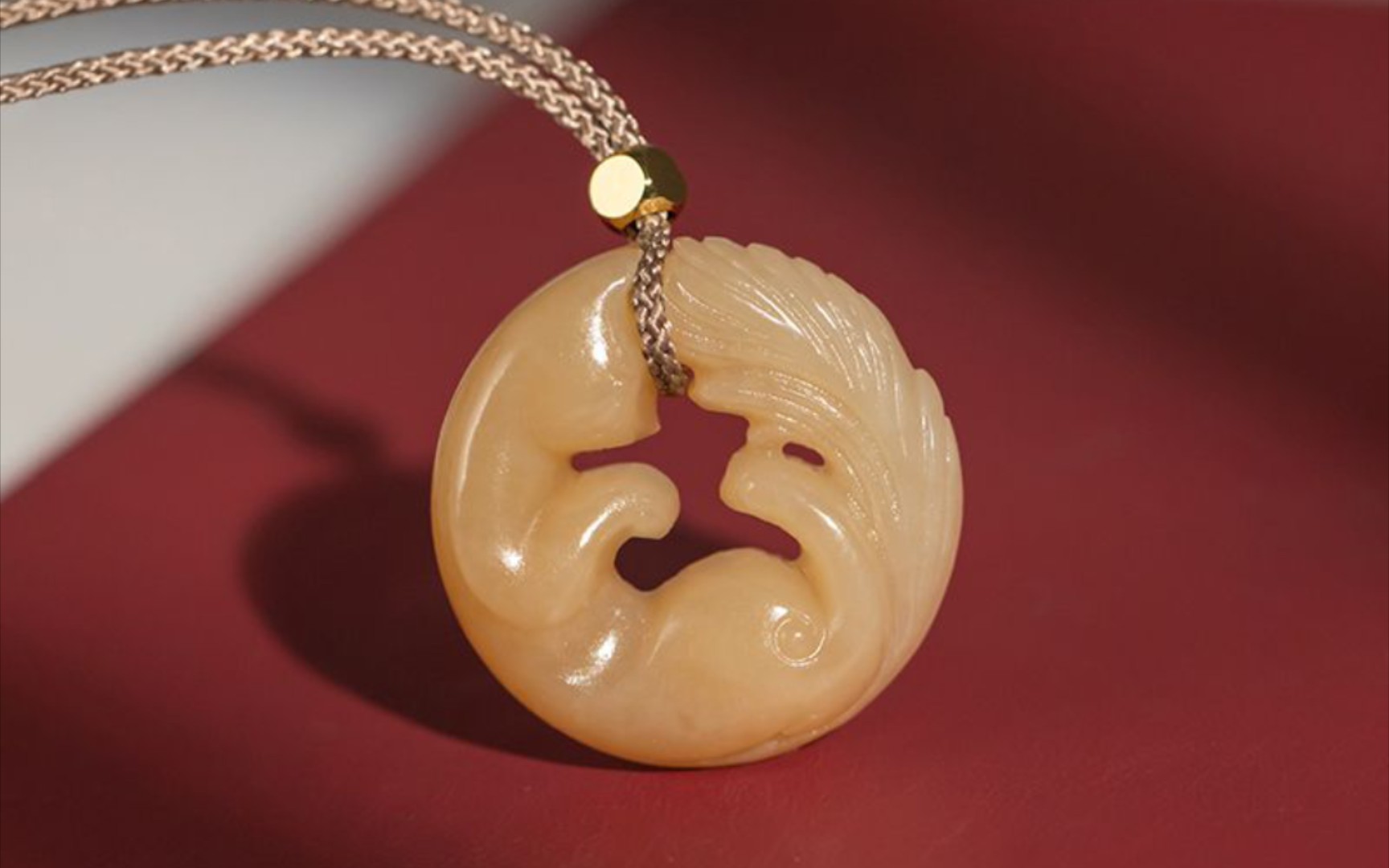 正品天然和田玉浅糖色九尾狐吊坠苏工小众玉石小狐狸挂件项链