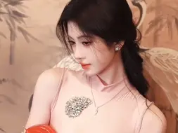 紫色最有韵味，前一天还在剧组可爱阿黛，晚上就紫色长裙