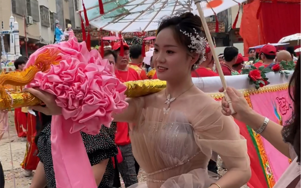 广东陆丰南塘美女,大家告诉我,选哪个好!