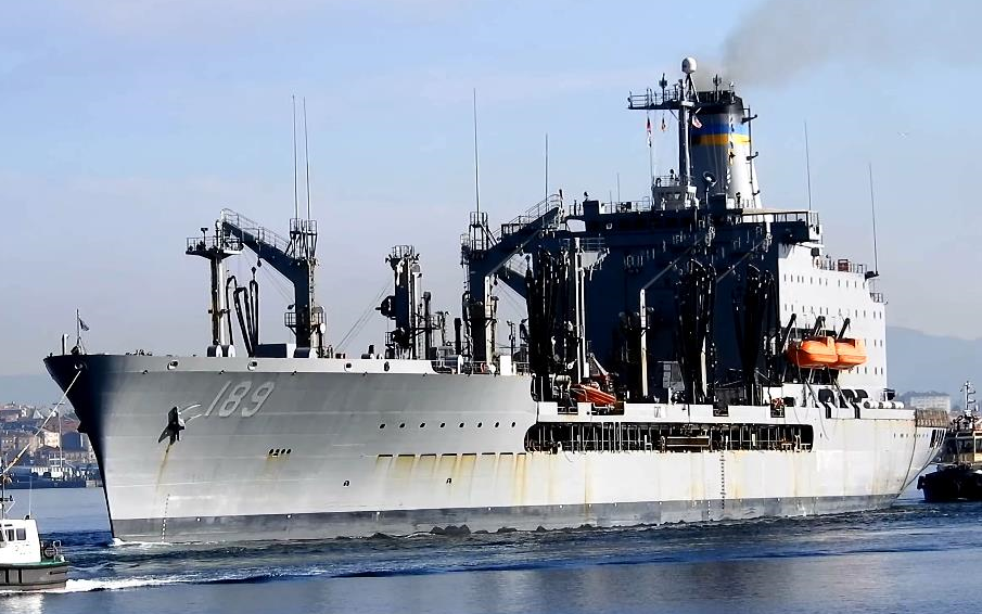 【美国海军】亨利j·凯泽级燃油补给舰"约翰·林索尔"号(t-ao-189)驶