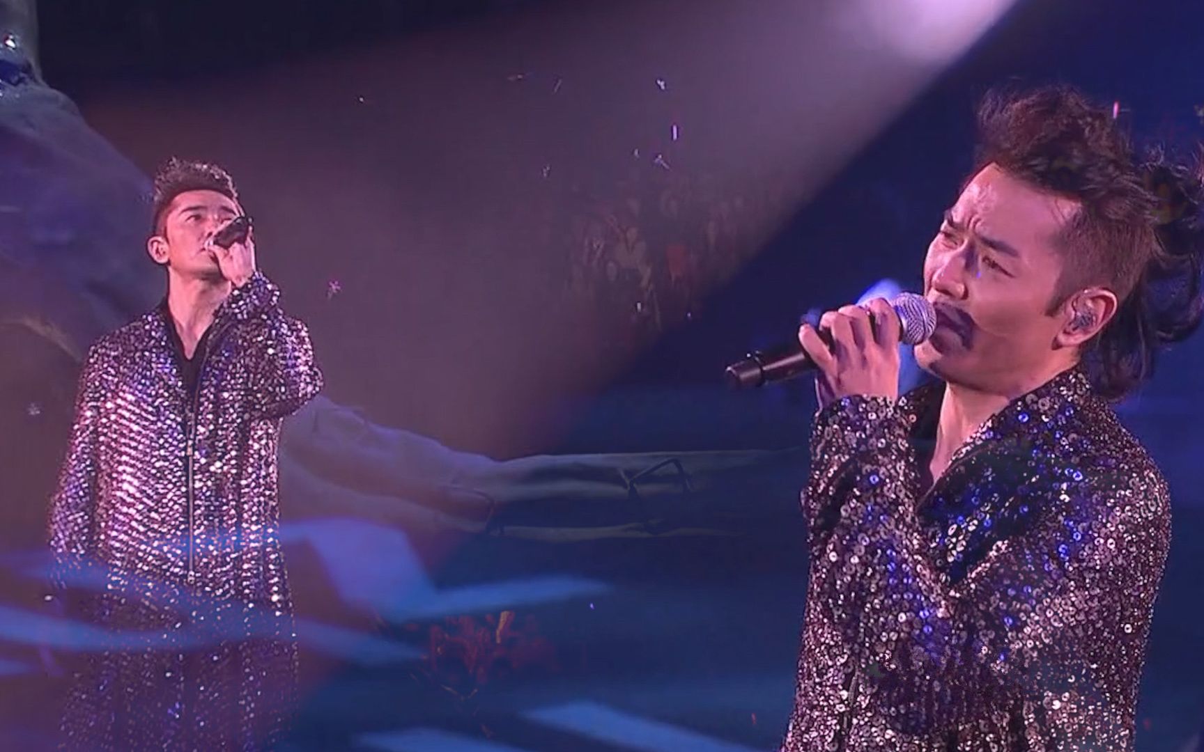 郑伊健深情演唱《吻感》,温柔痞坏男神谁拒绝得了?