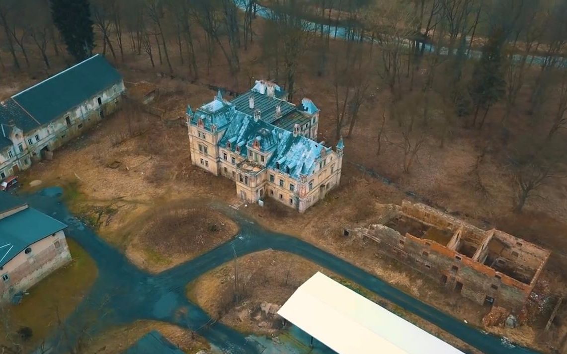 [图]探秘被遗弃的波兰童话城堡 Abandoned Dreamlike Fairy Tale Castle Exploration