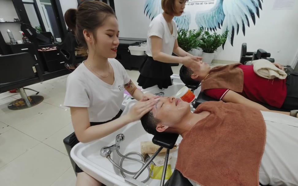 越南越南理发店洗头按摩马杀鸡一条龙服务40分钟版