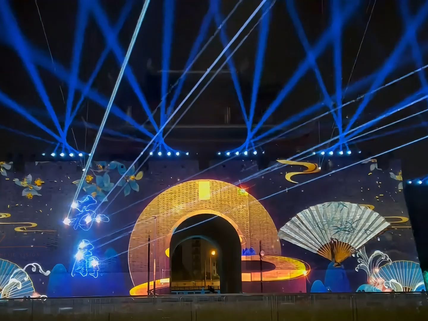 激光 投影 不一样的户外建筑投影