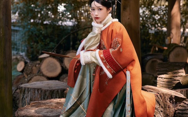 2023新款明制汉服女冬季国风过年对襟衫外套汉元素改良古装马面裙