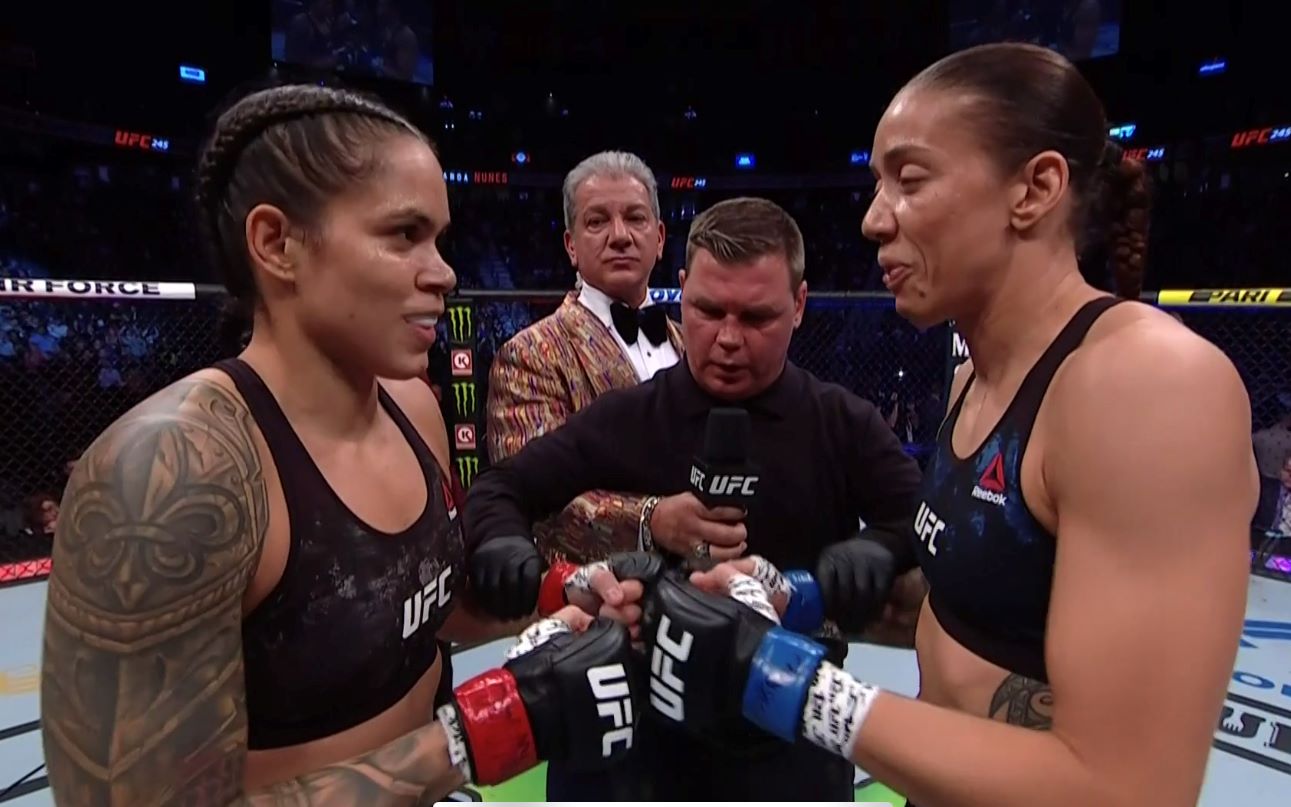 女子羽量级最强冠军战!