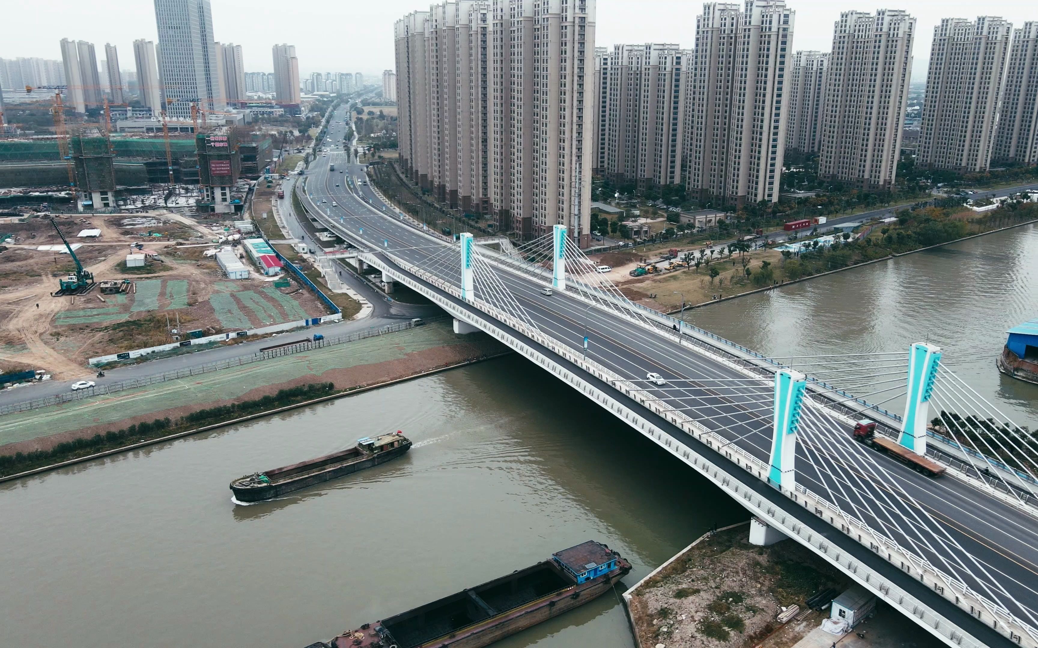 张家港市金港镇