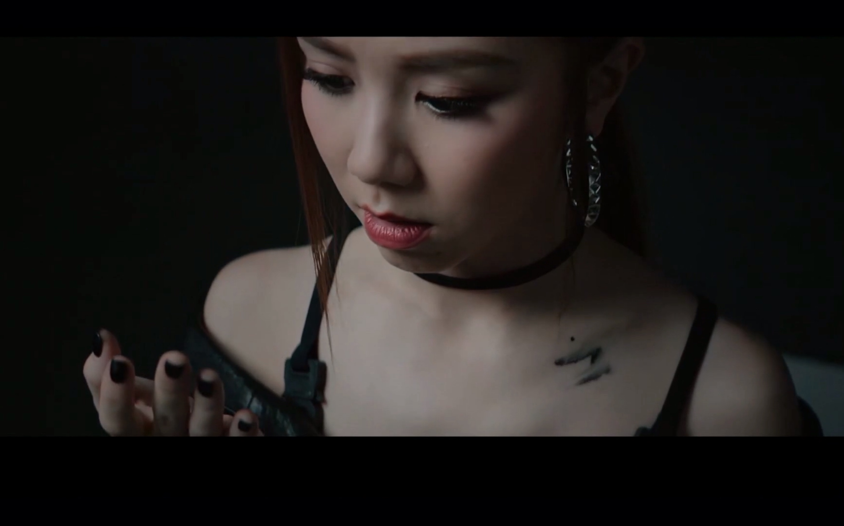 walkonwater是邓紫棋为电影终结者黑暗命运中国区所作的主题曲