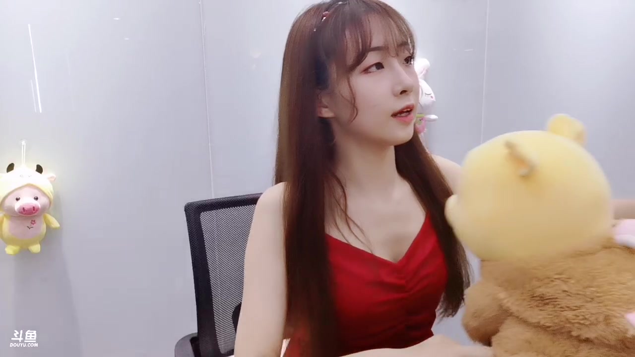 斗鱼清纯可爱妹子小英子吖78直播录像