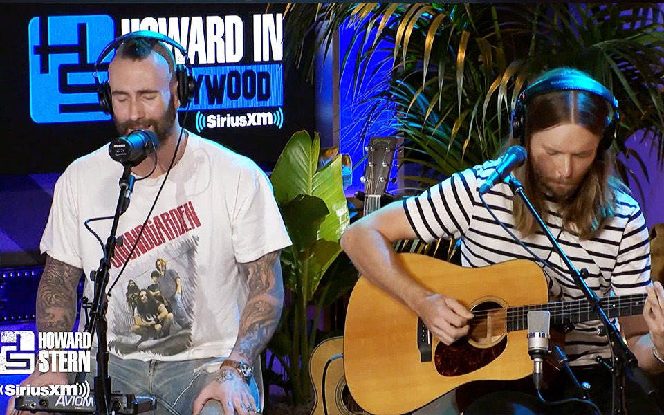 maroon5新单memories最新现场