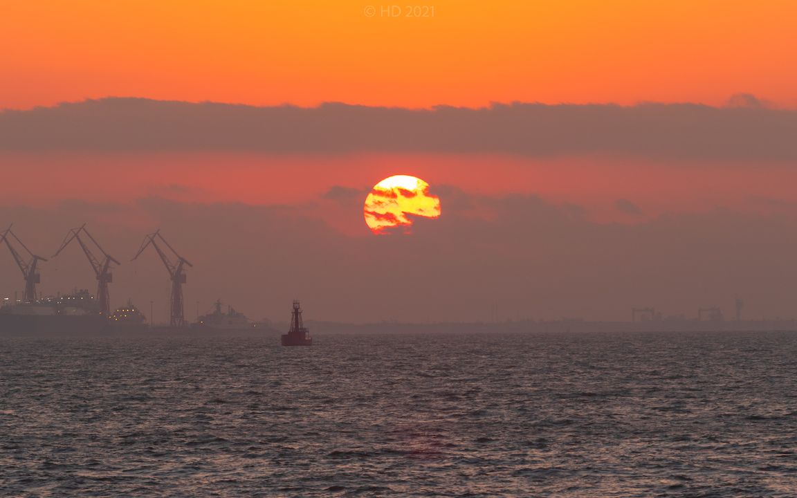 [图]（延时）【日出】当太阳升起时，十月便已到来