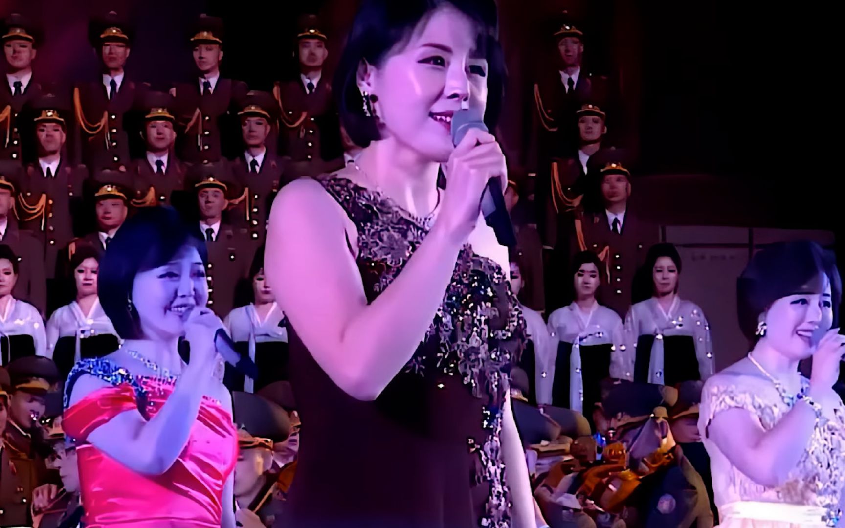【2048x1080p】朝鲜牡丹峰乐团中国歌曲联唱 《红旗飘飘》