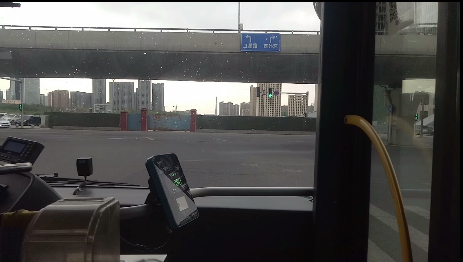 [图]乌鲁木齐6502路POV(乌鲁木齐站北广场-卫星广场)