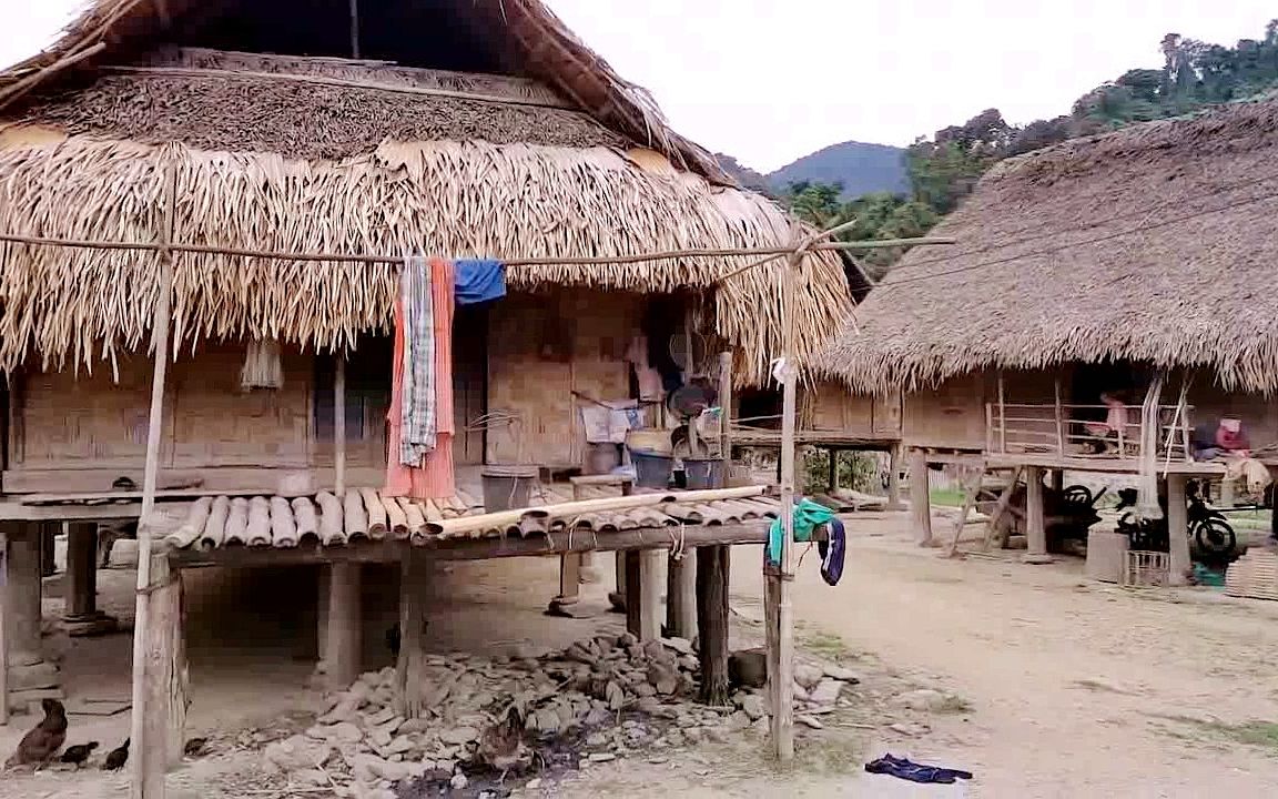 老挝号称亚洲最穷国家,看看老挝农村人住什么房子?