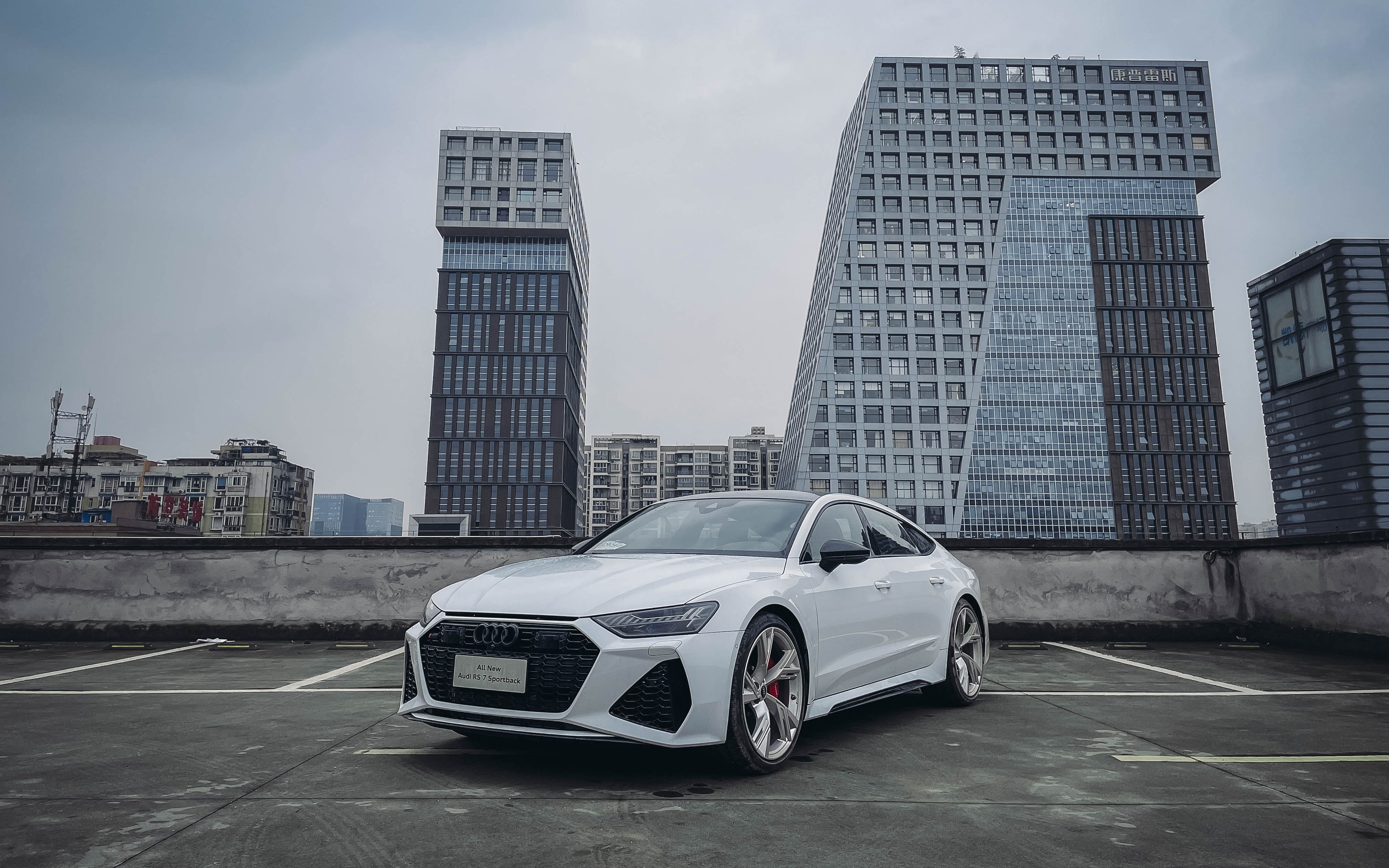 「pov drive」库存很久,全新奥迪rs7 sportback来啦!