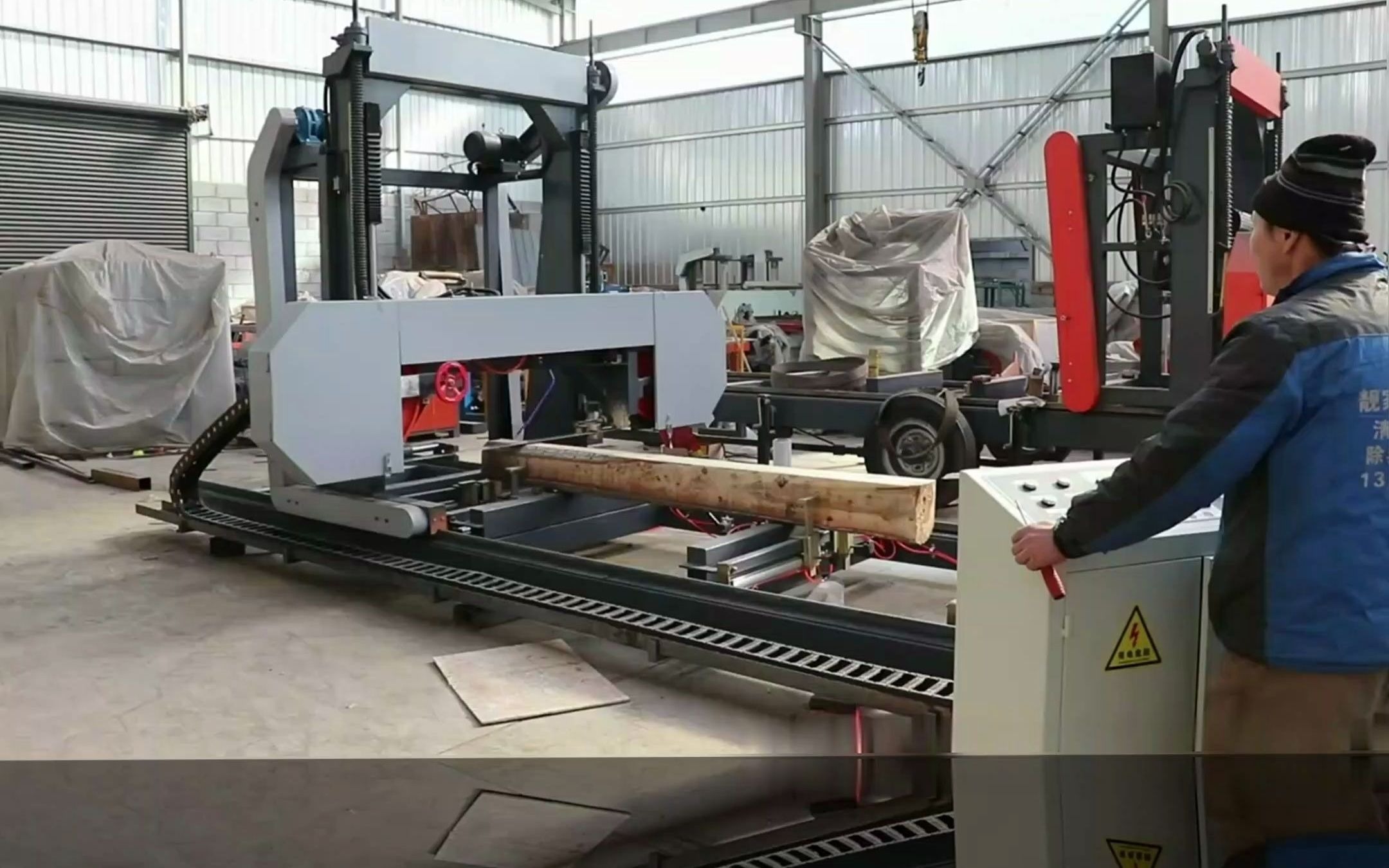 金属曲线锯 圆木带锯机用途 (1)