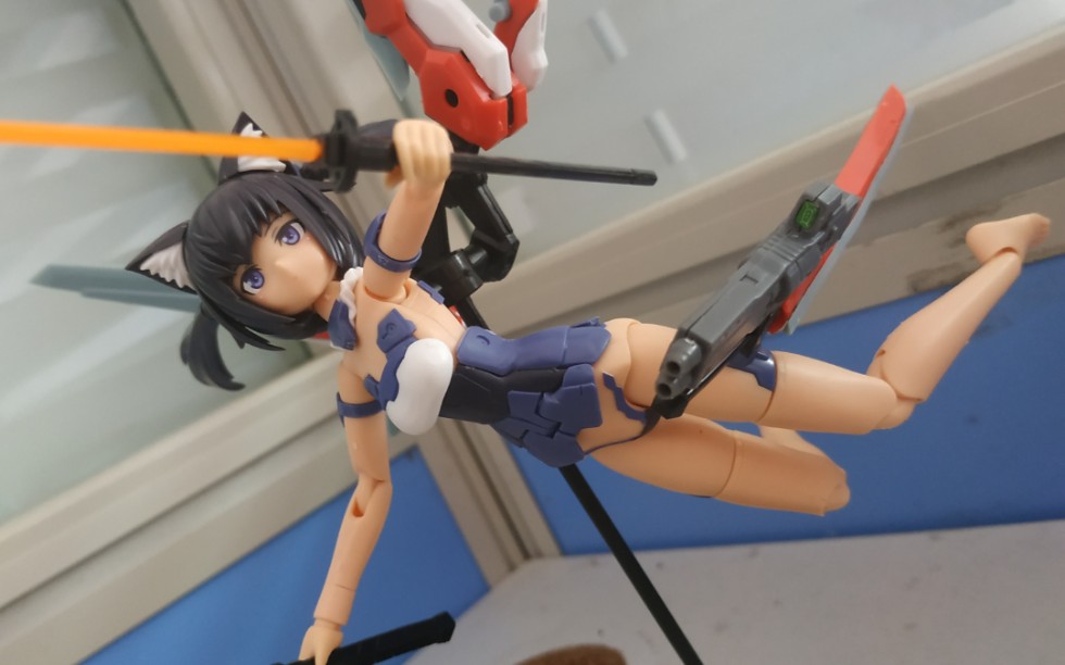 寿屋日烧皮肤蓝猫机娘拼装完成!