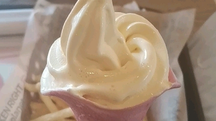 kfc新品——香蕉味冰激凌