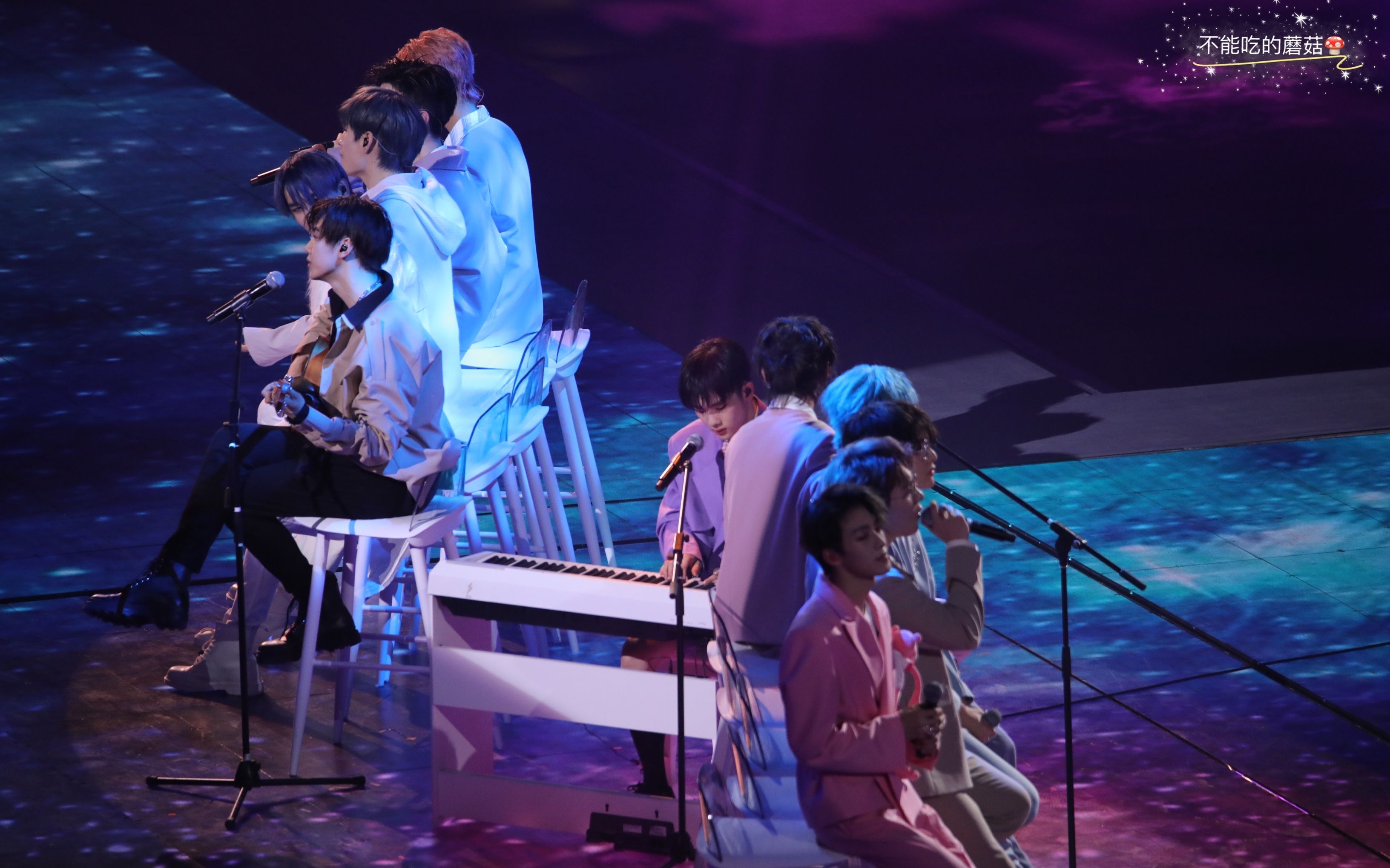 【r1se】十二变奏版 重庆演唱会超清现场版_哔哩哔哩_bilibili