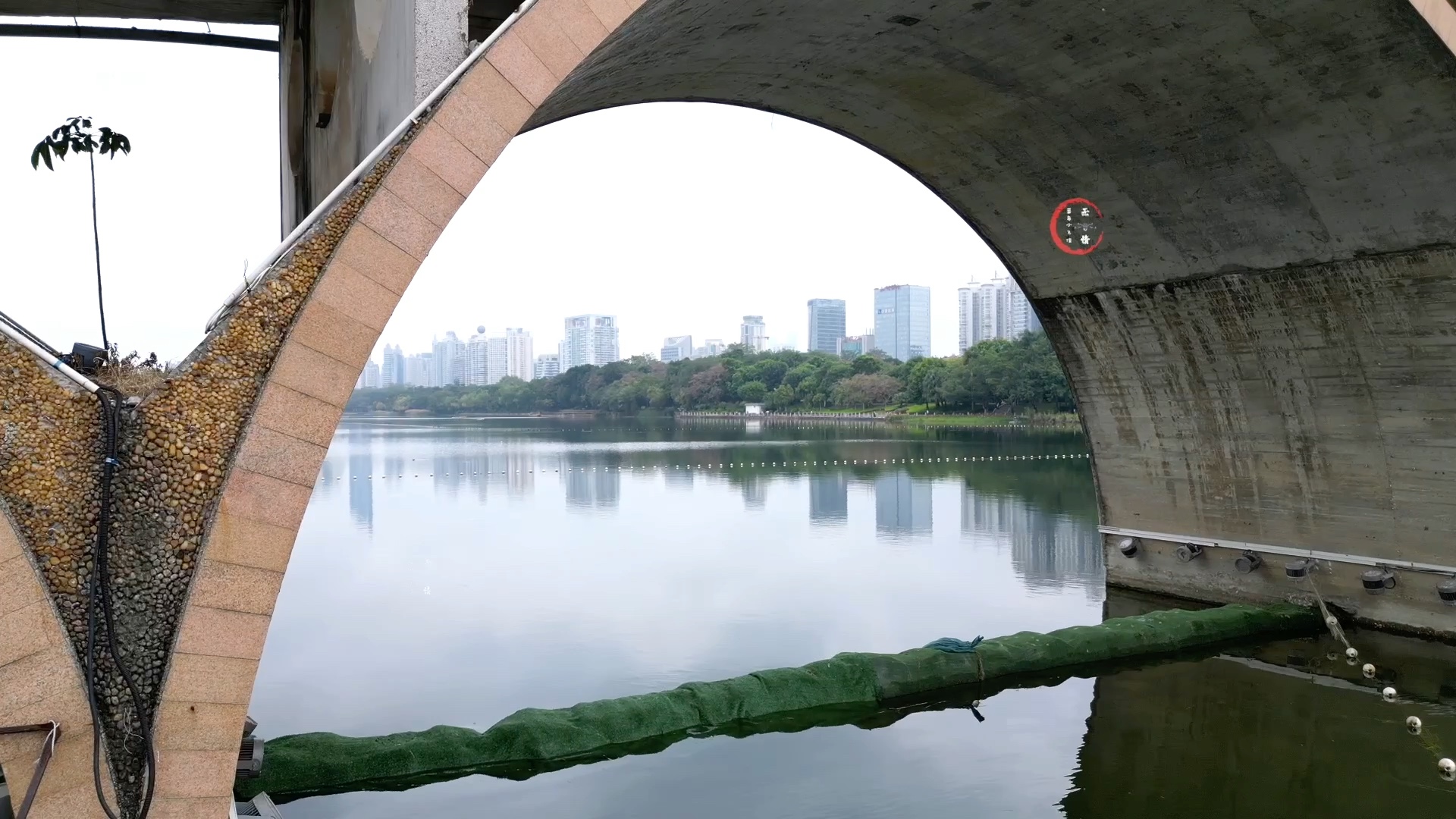 南宁南湖公园七孔桥