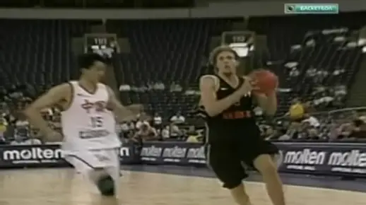 德克诺维茨基02年世界杯对阵中国队30pts vs. China 2002 WC