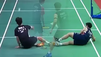 【梁王】众所周知 羽毛球是一项地板运动