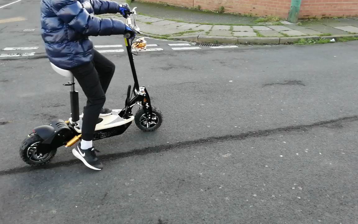 [图]Chaos electric scooter top speed!