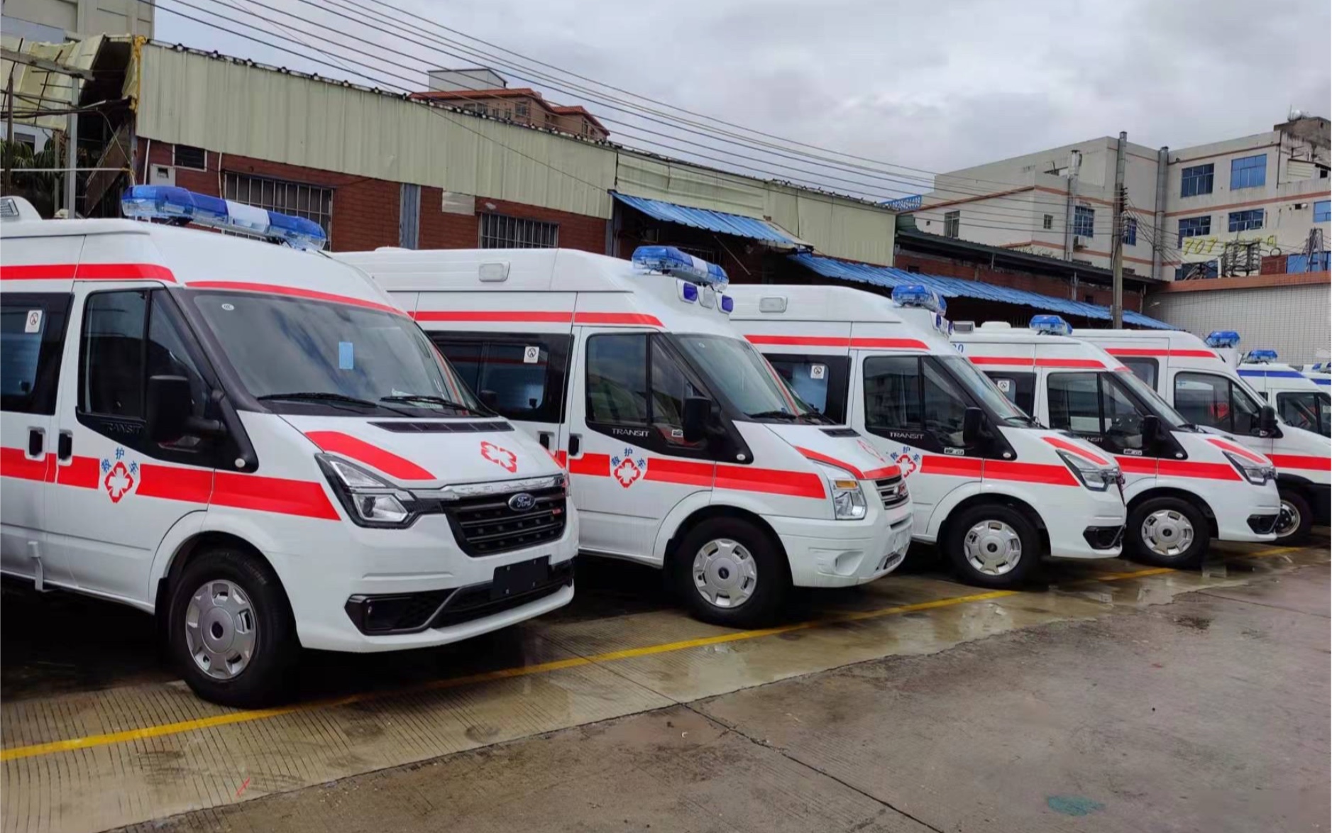 接送病人出院转院返乡/公司承接各种大型活动赛事医疗保障救护车出租