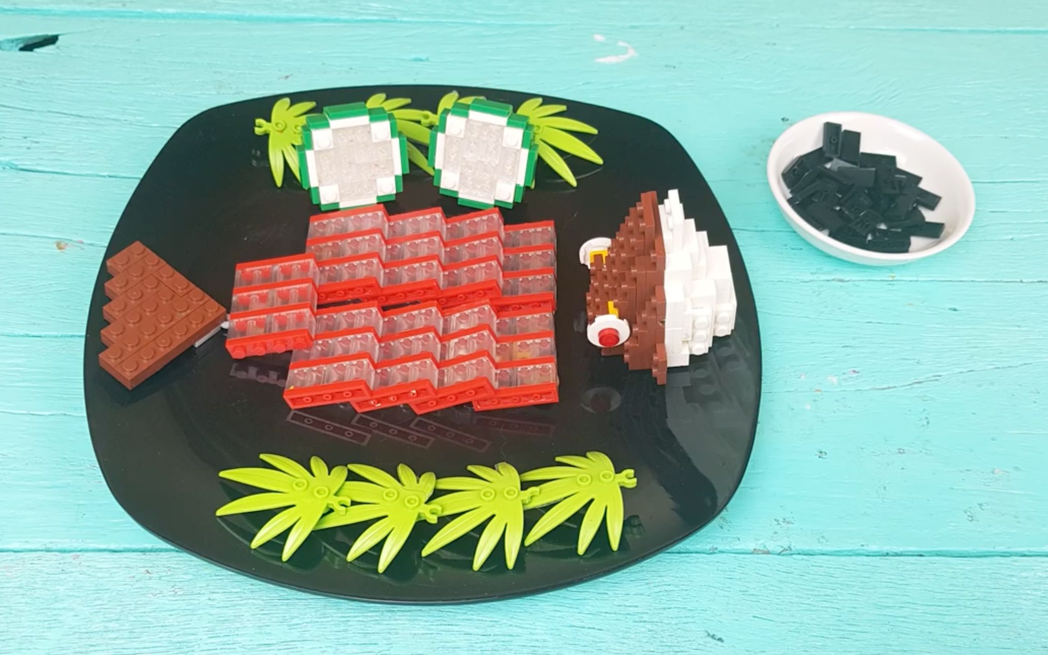 乐高定格今日份大餐巧克力布丁番茄鱼水果拼盘