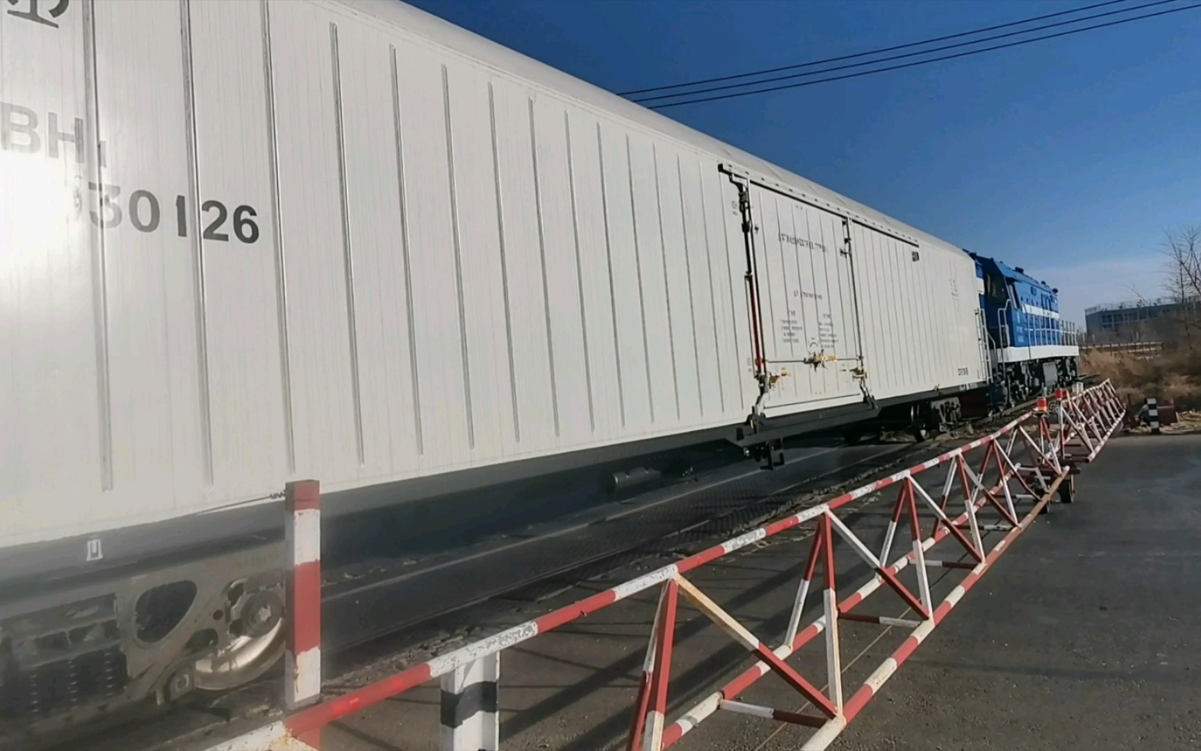 国铁新造形似“水表”的保温车投入使用!益海嘉里粮油专用线新客BH1型保温车通过珠 哔哩哔哩