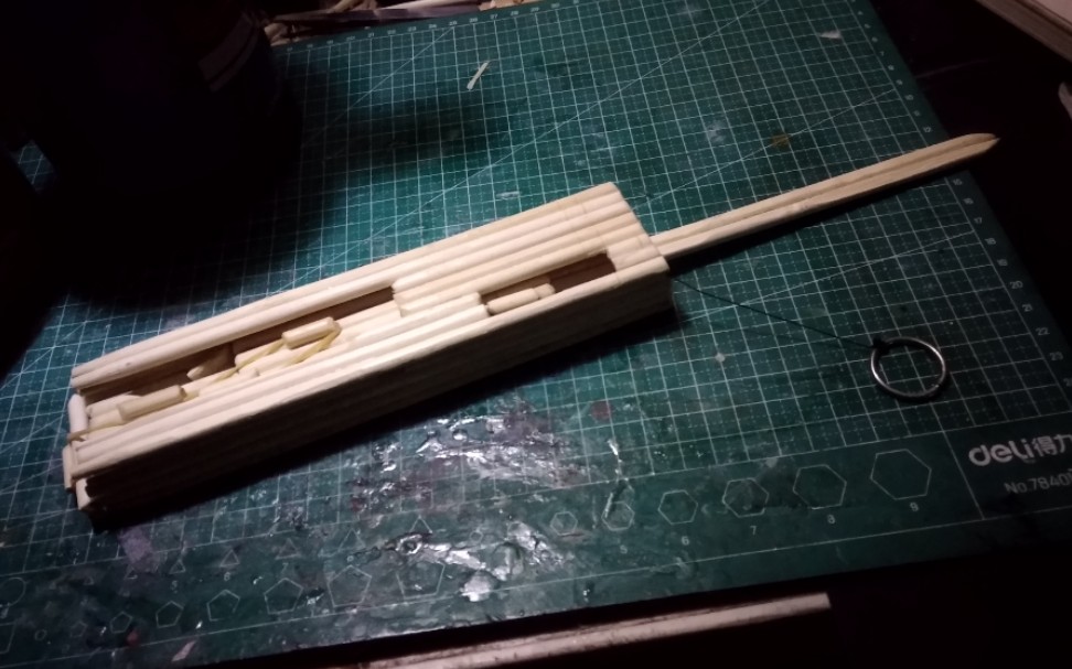 教你如何用筷子制作二段式重力袖剑