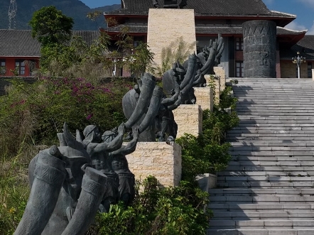 历史上最神秘的古国之一,一夜之间消失无踪,又曾讲述着什么样一个故事呢?你知道在哪里吗?#夜郎王 #历史人物 #历史古迹 #楼兰古城哔哩哔哩bilibili