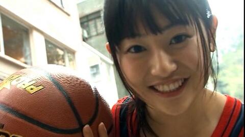 篮球美少女渡辺えいみ漫步香港街头 哔哩哔哩