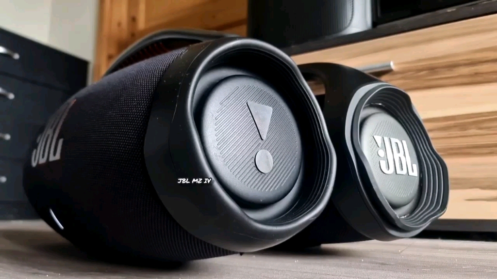 jbl 战神3   jbl 战神2 串联低音轰炸