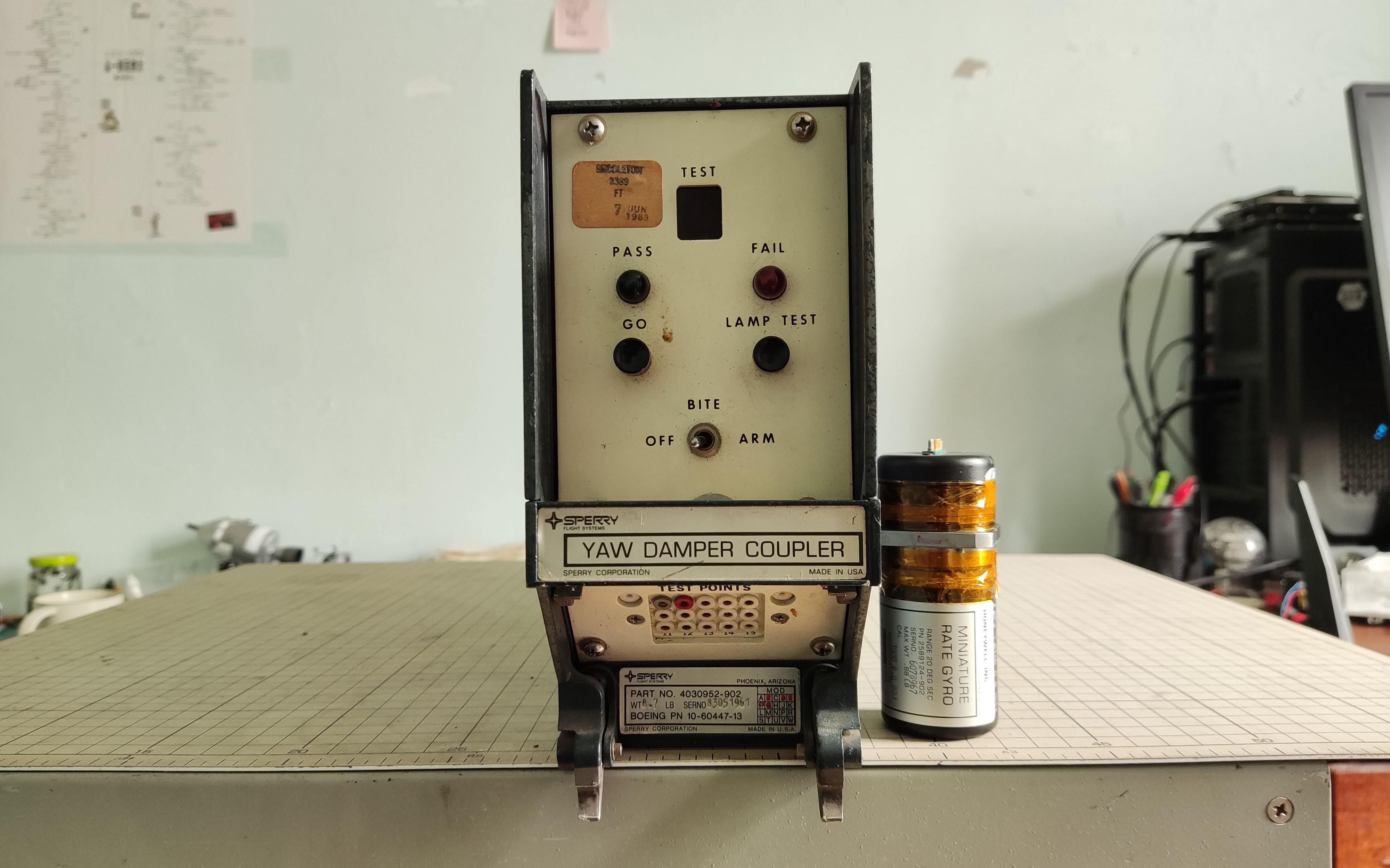 波音737300上的偏航阻尼耦合器