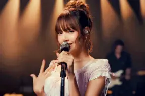 Download Video: Lisa新歌《Moonlight Floor》初舞台公开！