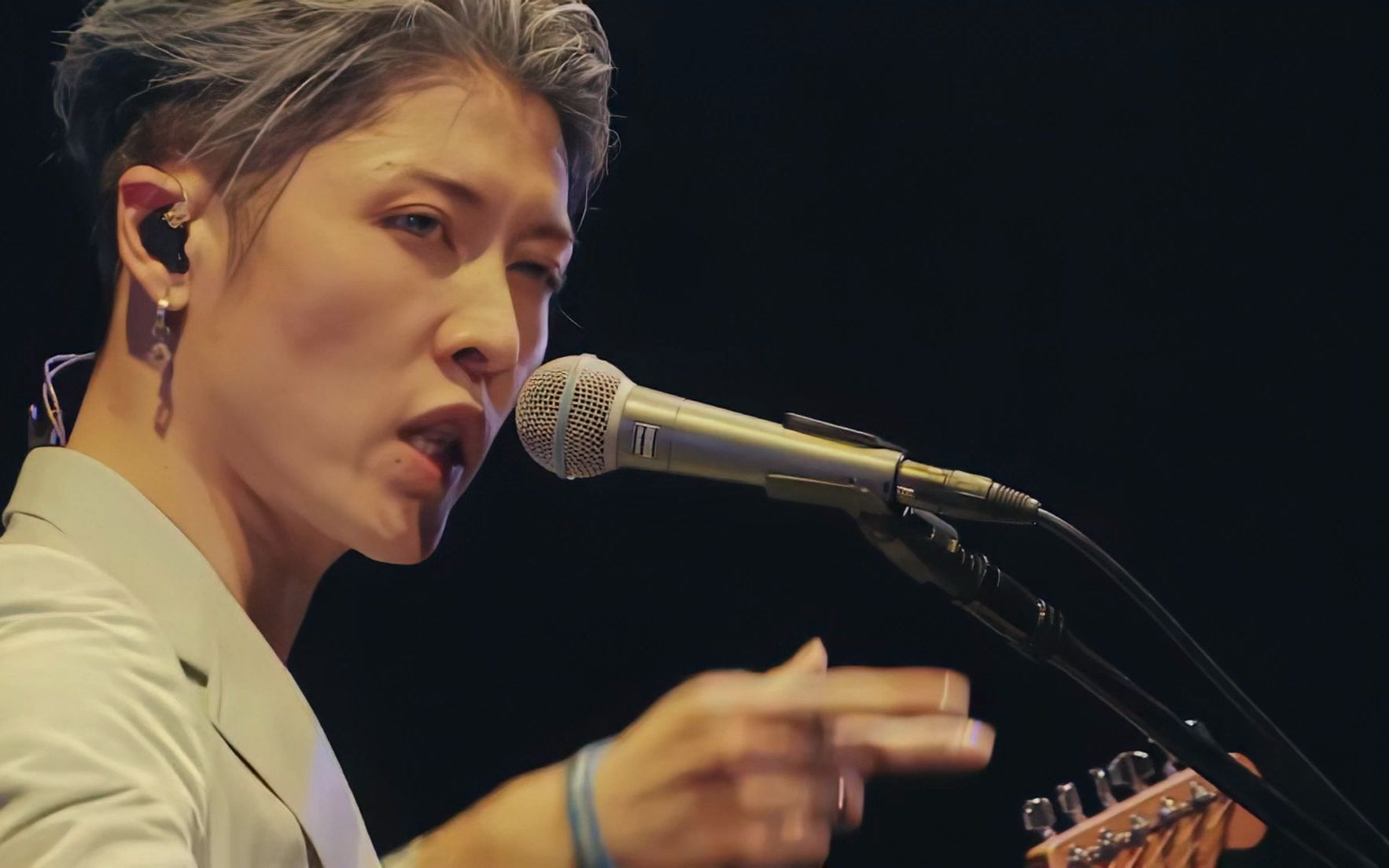 [图]MIYAVI Acoustic at Billboard LIVE 2020高清修复