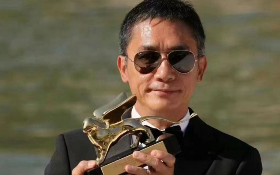 梁朝伟#rayban#雷朋太阳镜 rb3025,现身 #威尼斯电影节,领取终身成就