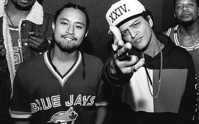 【jabbawockeez】在全美音乐盛典!成员们与bruno mars