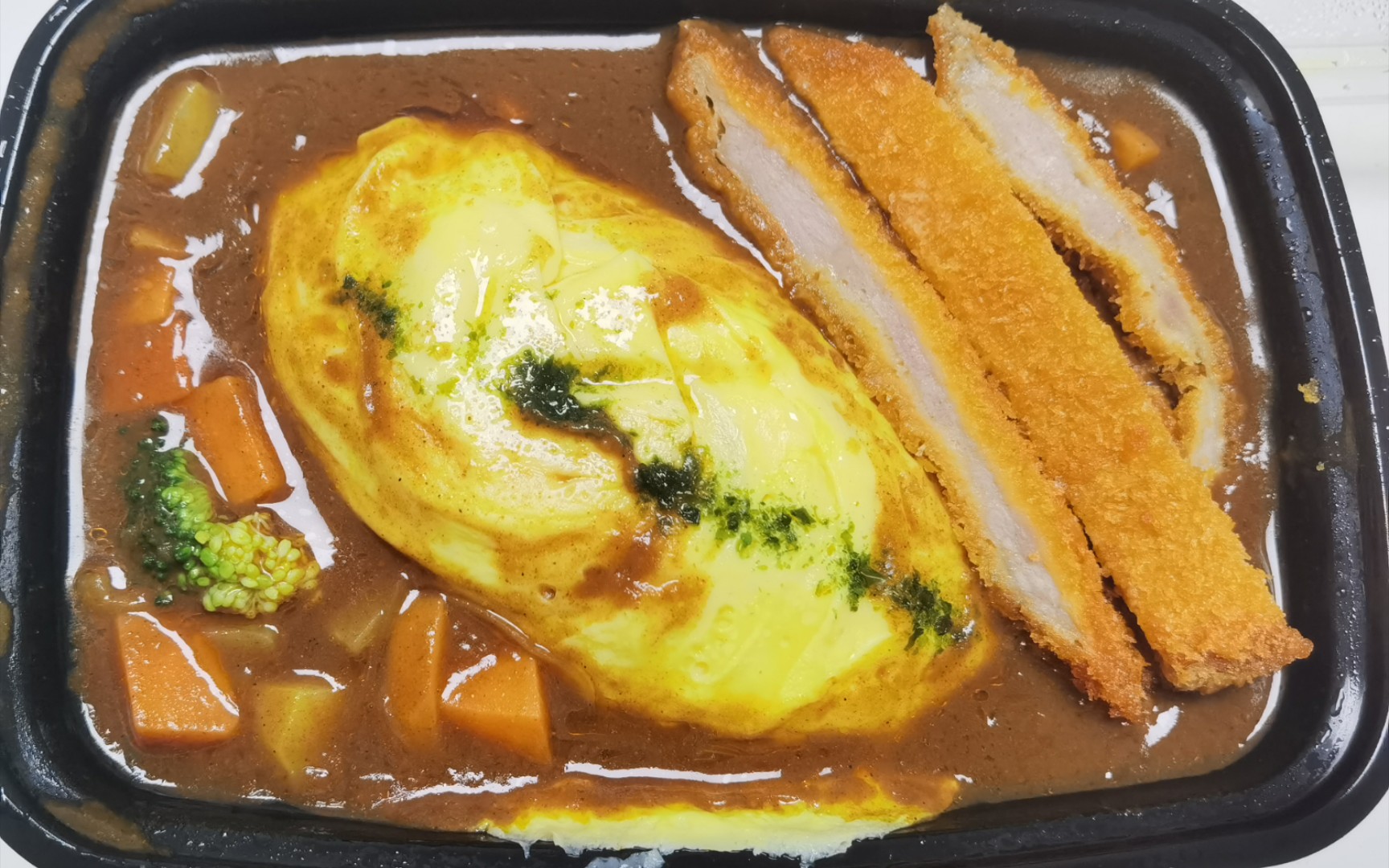 咖喱猪排蛋包饭