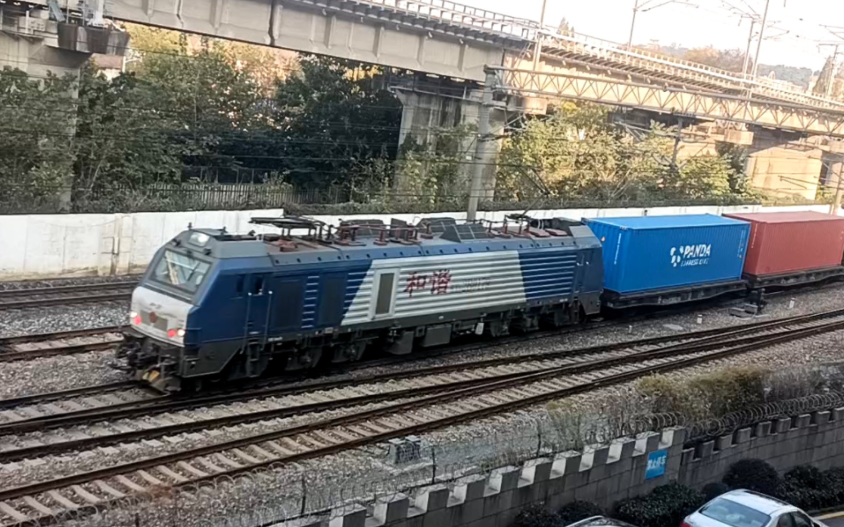 【京沪铁路】hxd2b牵引混编货列