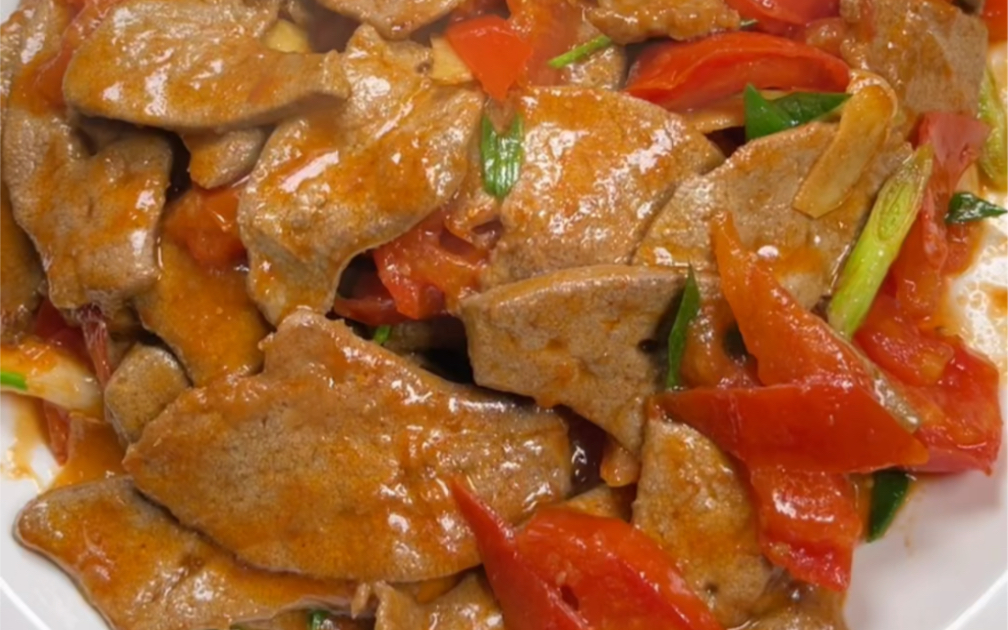 猪肝炒西红柿的功效(猪肝炒西红柿:滋补养颜,补血养气)