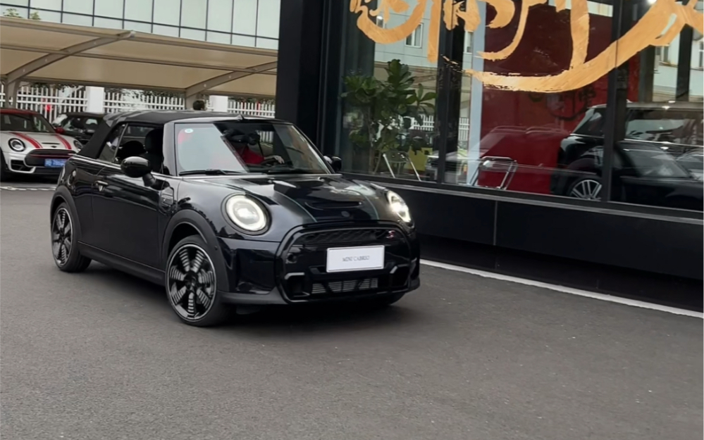 mini cabrio sidewalk八十度黑!现车在店绝美配色