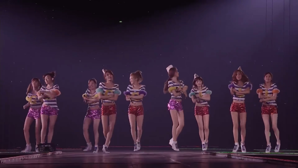 【少女时代】《gee》演唱会舞台