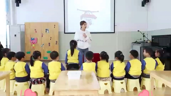 [图]幼儿园公开课|中班科学《寻找空气》