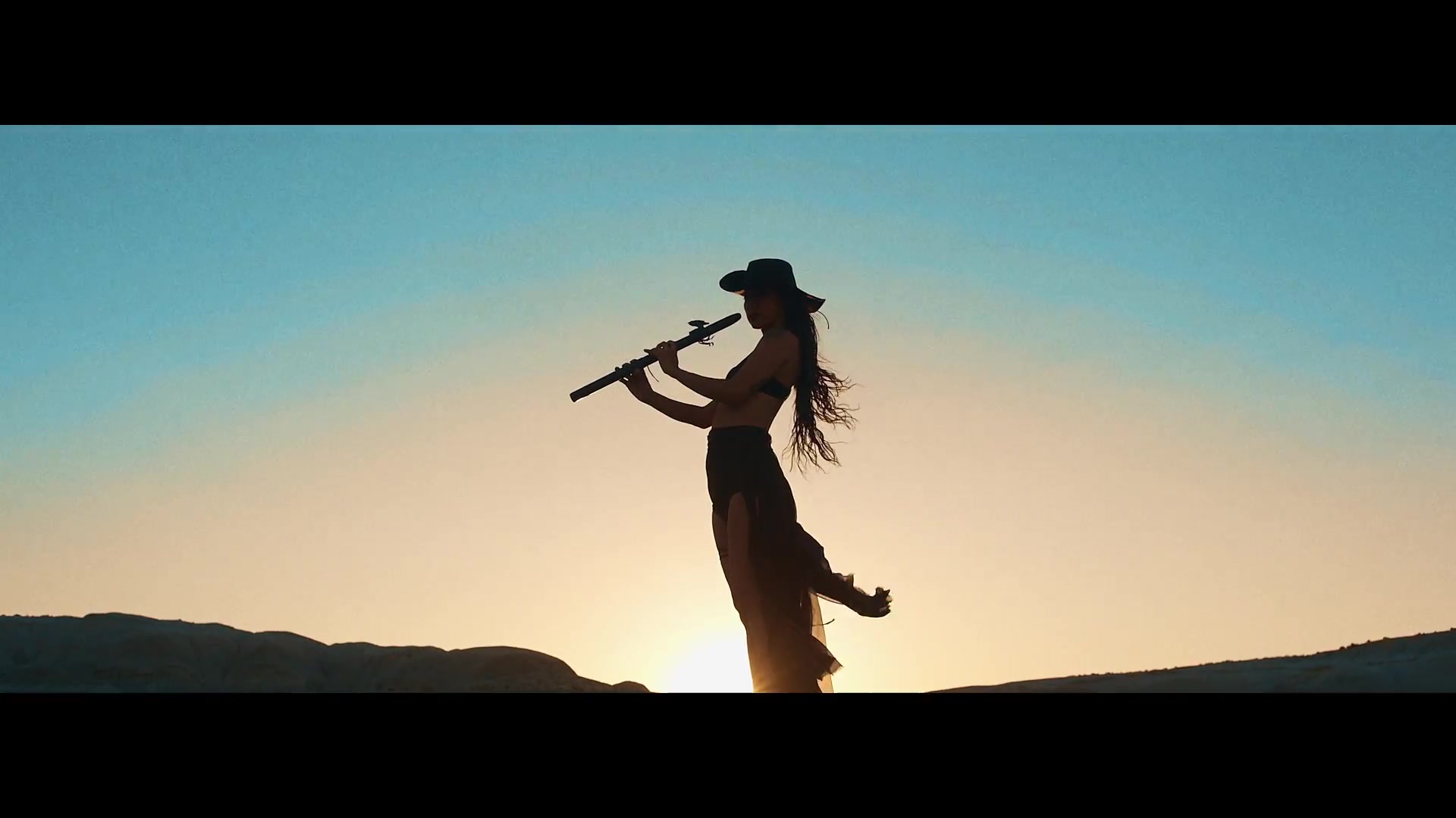 李孝利-black- mv teaser a