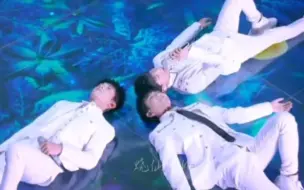 Descargar video: 再难看到的系列舞台之一（TFBOYS）