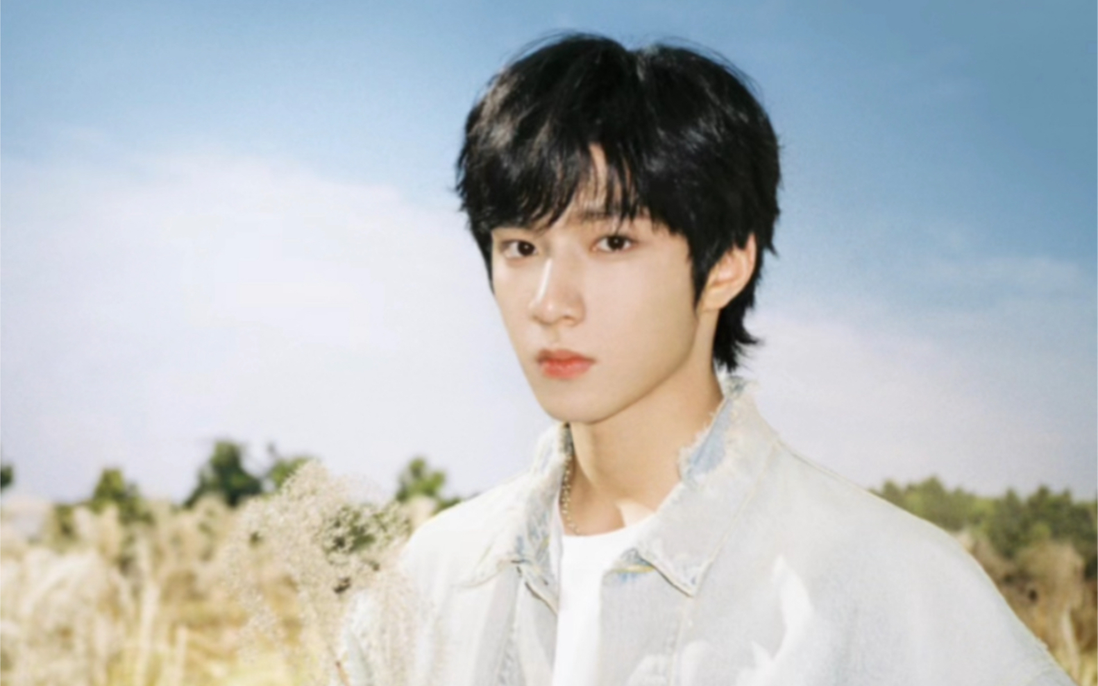 刘耀文无尽夏开箱